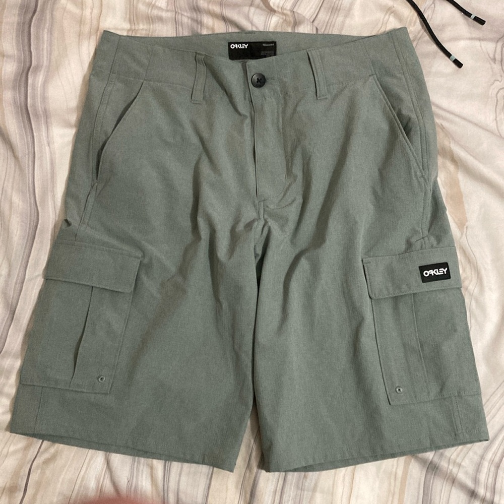 Oakley Gray Cargo Shorts Lightweight Outdoor Essential